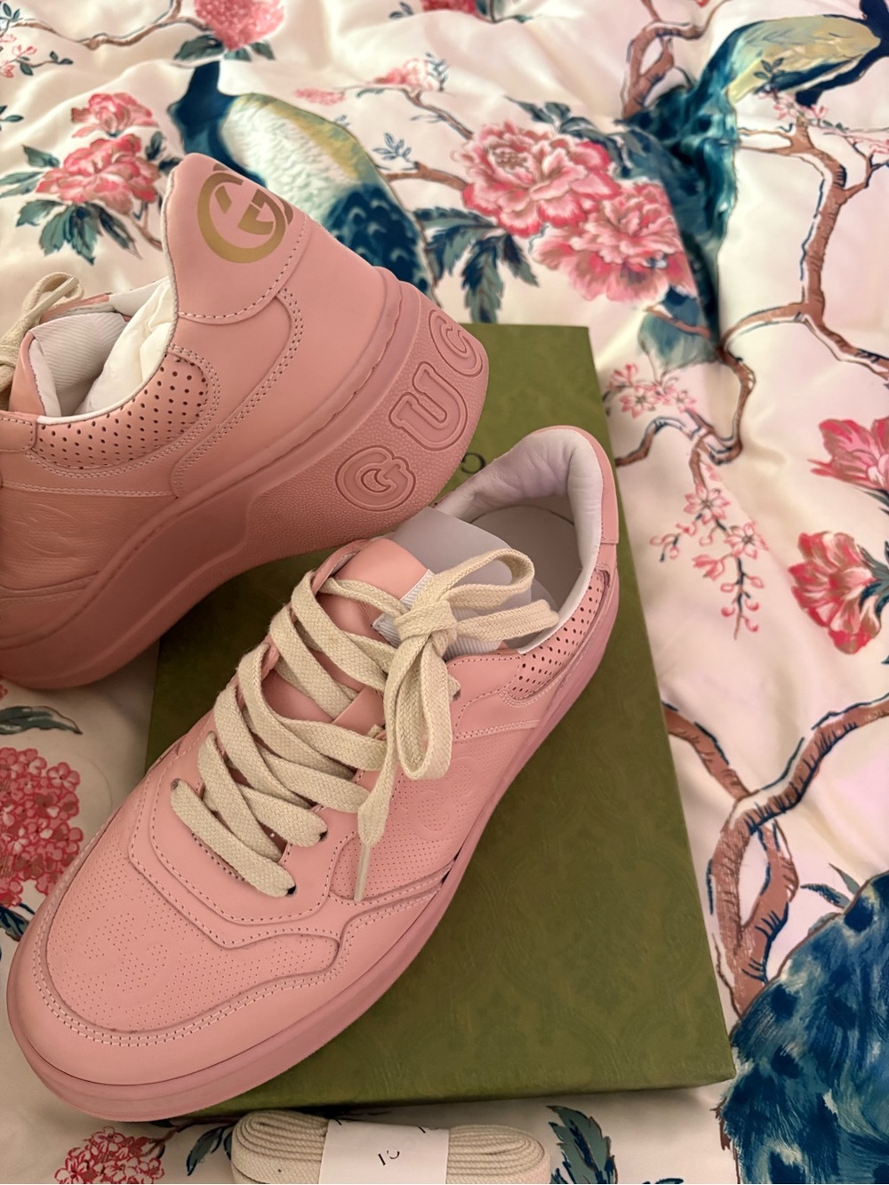 Gucci Pink Leather Tennis Calf Sneakers with Cream Laces 8 1/2